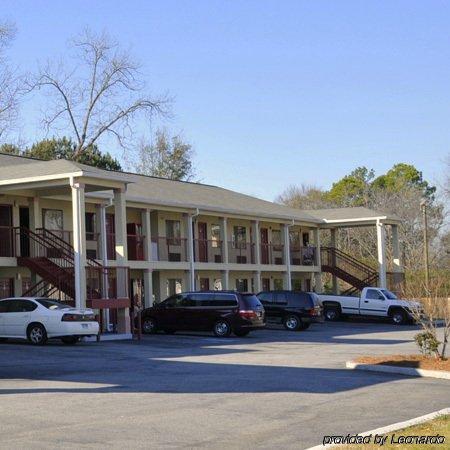 Hawkinsville Budget Inn & Suites מראה חיצוני תמונה