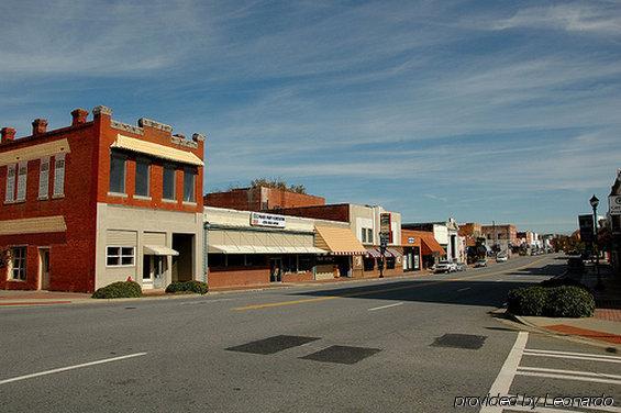 Hawkinsville Budget Inn & Suites מראה חיצוני תמונה